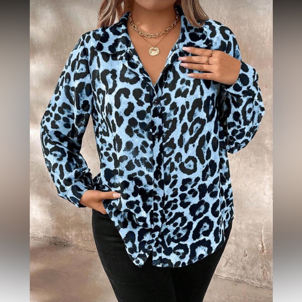 Leopard Print Button-Up Blouse - Picture 7 of 7